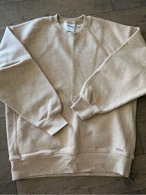 🤎 Aritzia Tna Sweatfleece Sweatshirt BF fit Beige Small